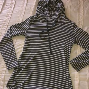 Eddie Bauer small top